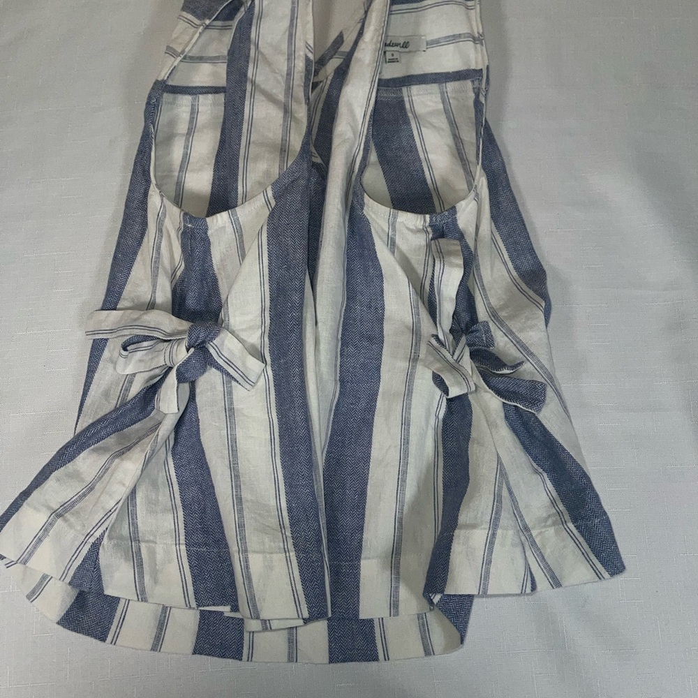Madewell Linen-Blend Side-Tie Tank Top small
Blue and White Striped Linen Shirt - Picture 5 of 6